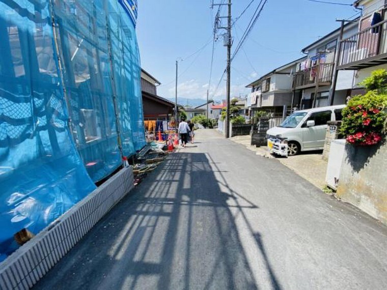 現況写真 前面道路含む現地外観(4月30日)