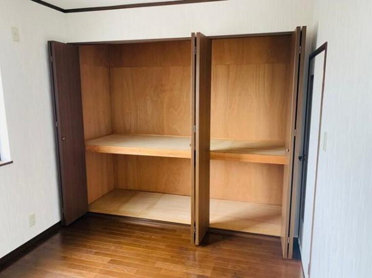 収納 たっぷり入る大型クローゼット