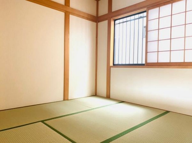 和室 来客時など多様に使える和室です