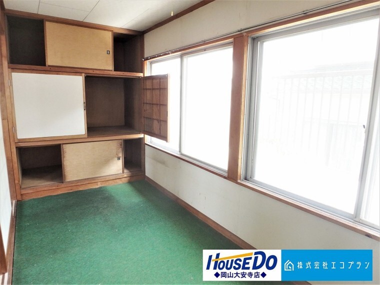 明るい印象の広縁。おひさまの光を、爽やかな風をたっぷりと取り込めます