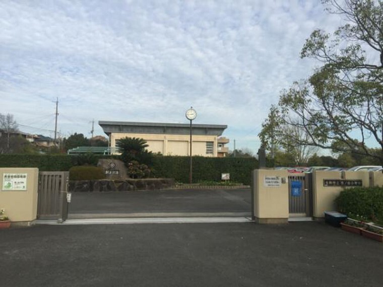 小学校 鹿ノ台小学校