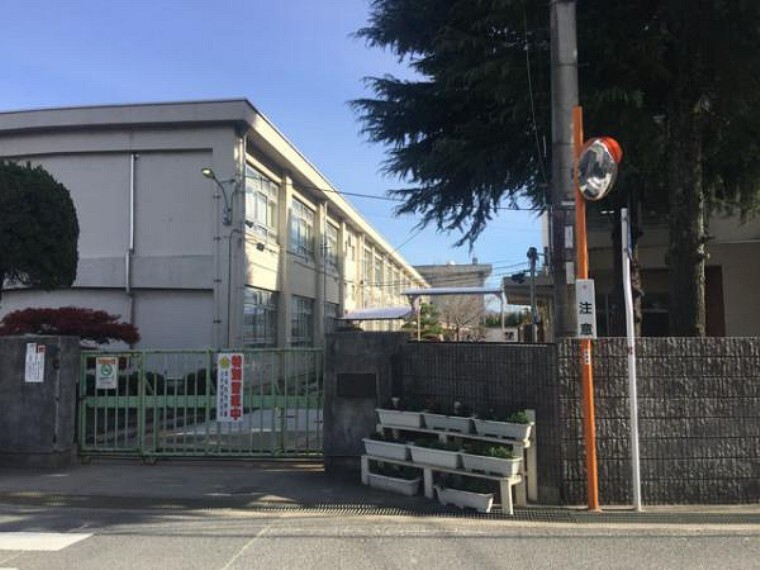 小学校 富雄南小学校