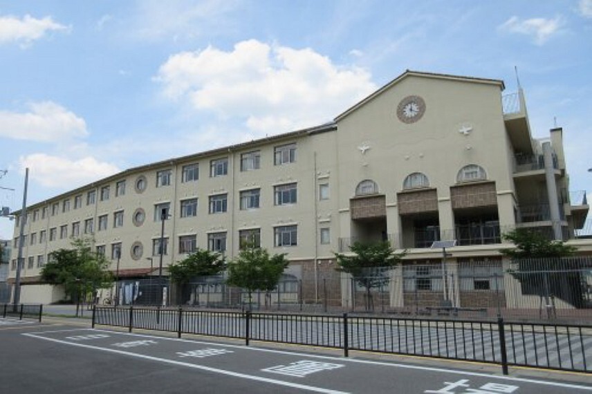中学校 【中学校】門真市立門真はすはな中学校まで977m