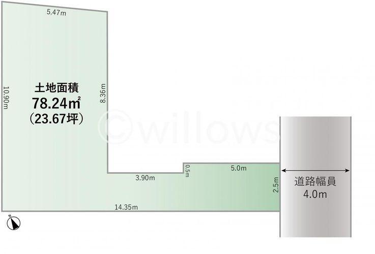 間取り図 東側接道。敷延部分には駐車場、駐輪場、バイク置場など用途はご自由にご検討ください。ちょっとした植物を置いても楽しめそうですね。