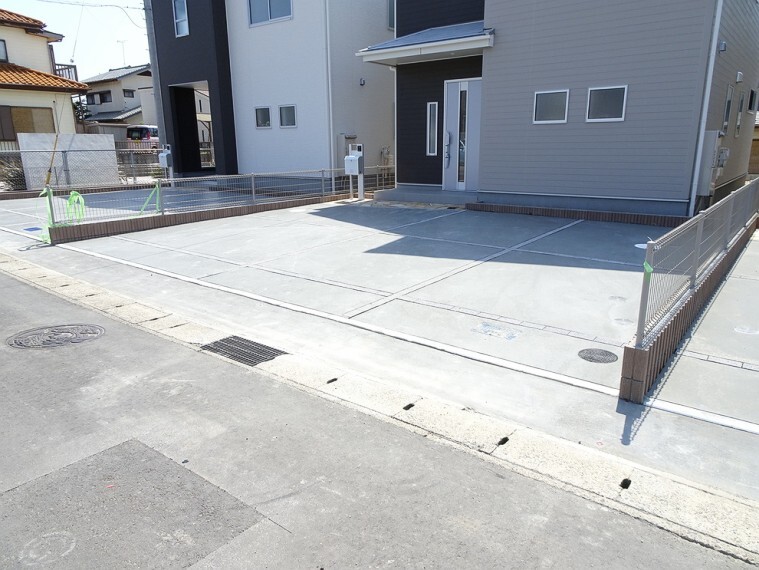 駐車場 施工例 カースペース2台付きです (車種によります)