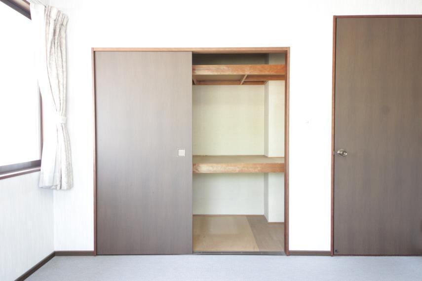 収納 洋室押入 部屋ごとに設けた収納は住みやすさへのこだわり。