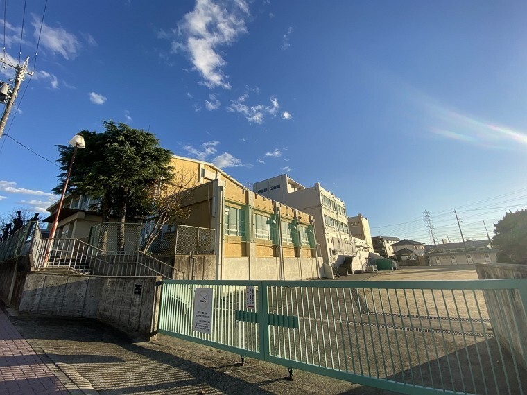 小学校 極楽小学校
