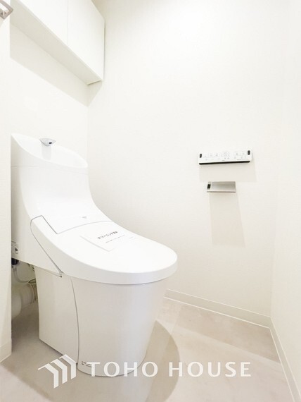 トイレ 「リフォーム済・トイレ」清潔な印象のトイレに、リフォーム済みです。もちろん温水洗浄便座付きです。