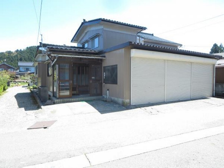 下新川郡入善町舟見 5ldkの中古一戸建て情報 スマイティ 物件番号 16 下新川郡入善町舟見 5ldkの中古一戸建て情報 スマイティ 物件番号 16