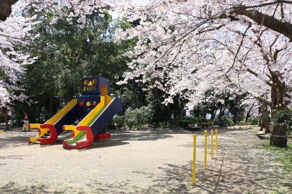 公園 北子安公園 徒歩5分。