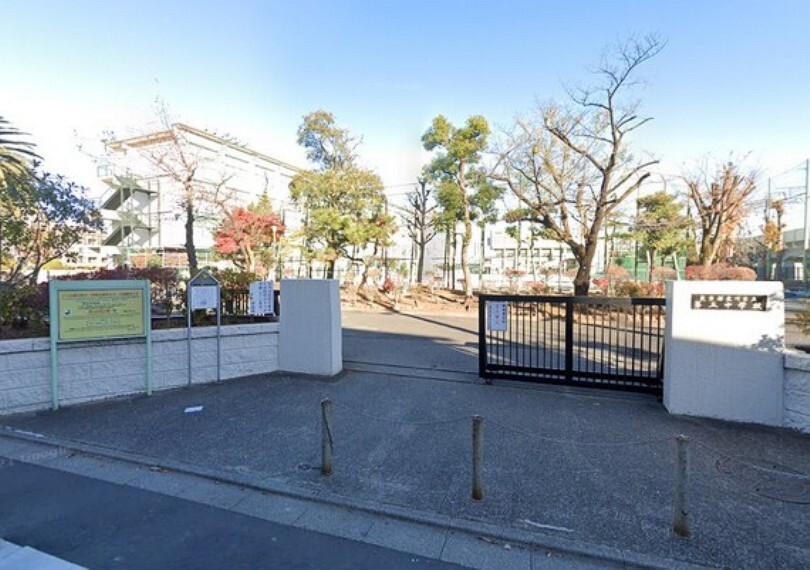 中学校 荒川区立第五中学校
