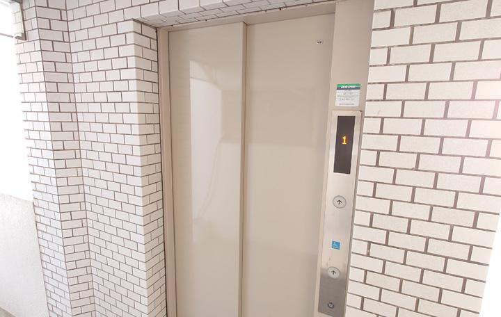 エレベーター有り