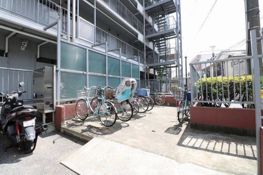 駐輪場 駐輪場