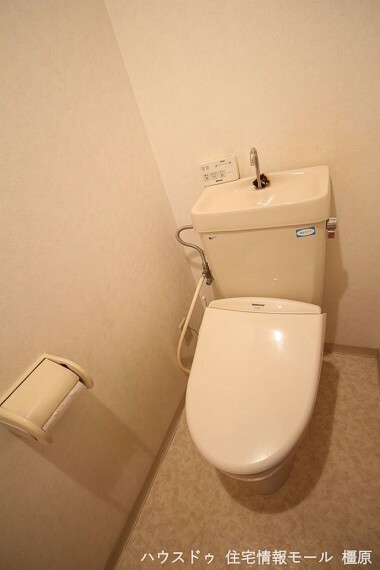 トイレ 温水洗浄便座を完備しております