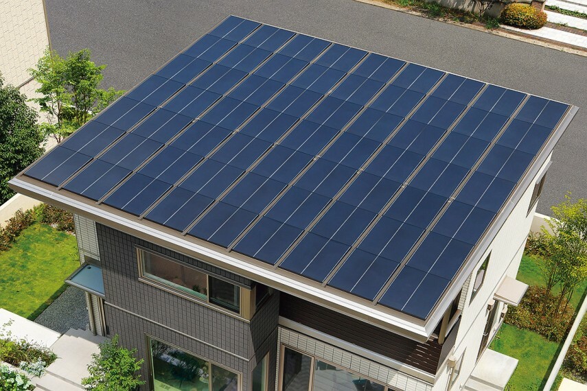 参考プラン間取り図 【推奨設備・創エネ・太陽光発電システム】屋根一面に設置したソーラーがたっぷり発電。