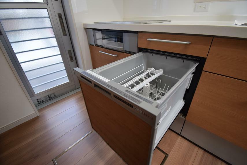 キッチン 食器洗浄乾燥機付システムキッチンです