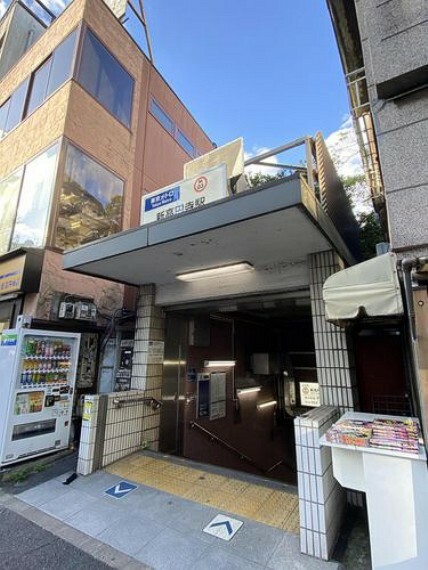 新高円寺駅（東京メトロ 丸ノ内線） 徒歩12分。