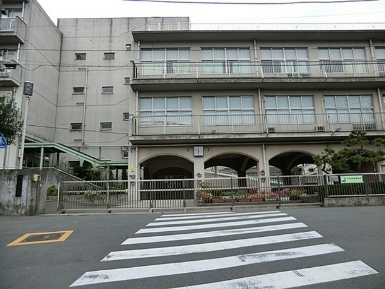 中学校 横浜市立老松中学校