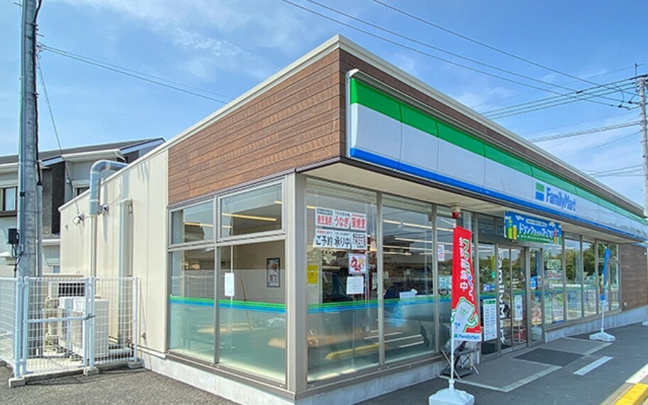 コンビニ ファミリーマート柳川西浜武店