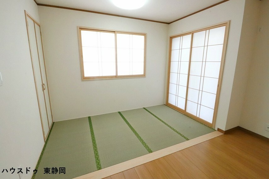 居間・リビング 転んでも柔らかい畳はキッズスペースにも、家事の合間の休憩スペースにも変身します。