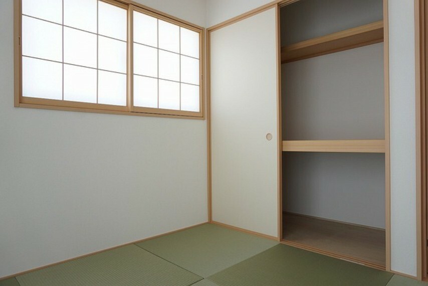 和室 「同仕様写真」LDKに隣接する和室です＾＾来客時やご家族のくつろぎの空間など様々な用途で活躍しそうです＾＾