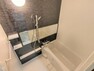 浴室 【リフォーム済】新品の0.75坪タイプのユニットバスに交換しました。コンパクトな浴槽は水道代の節約になり助かりますね。