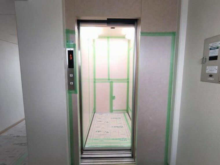 【エレベーター】エレベーターは、1基設置されており、各階に止まるので安心です。