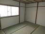 和室 和室（6.0帖）:北向きの窓があるお部屋です。