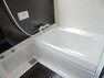 浴室 【リフォーム後写真】塗装を施し、水栓金具を取り替えました。自動湯張り・追い焚き機能付きで、いつでも温かいお湯につかれます。