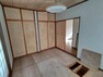 【リフォーム中】2階北側の和室を撮影しました。畳は縁無しの畳に変えるため、和風モダンな印象に生まれ変わります。