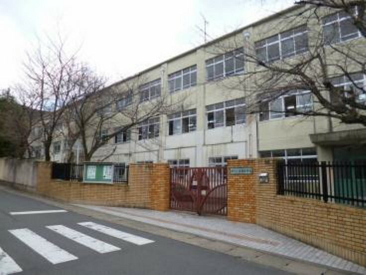 中学校 【中学校】京都市立醍醐中学校まで1436m