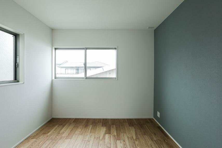 洋室 2階に4部屋設けることで、1室を趣味や収納スペースとして利用することができます。（5号棟）