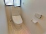 トイレ 【リフォーム済】浴室は1坪タイプのタカラスタンダード製ユニットバスに新品交換しました。自動湯張り・追い焚き機能付きで、いつでも温かいお湯につかれます。