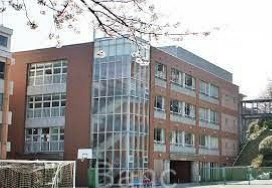 中学校 私立横浜創英中学校 徒歩13分。