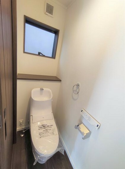 トイレ トイレは2か所ございますので、朝の込み合う時間帯も安心です！
