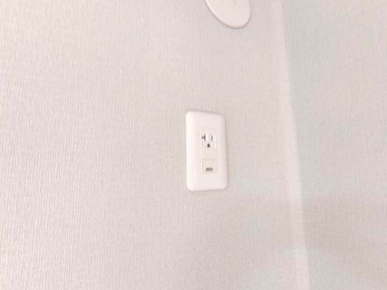 各居室にエアコン専用回路を新設しました。