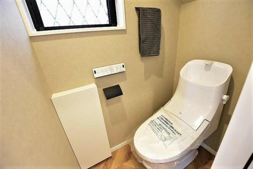 トイレ リノベーション完了しました～1.2階の2箇所共新規シャワー暖房便座付お手洗いになりました