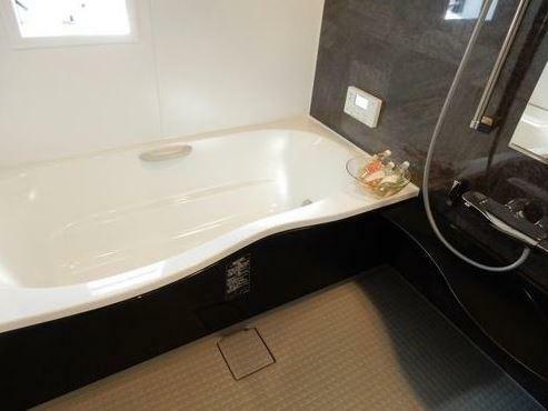 浴室 湯冷めしにくいサーモバス、お手入れまで考えられた浴室。