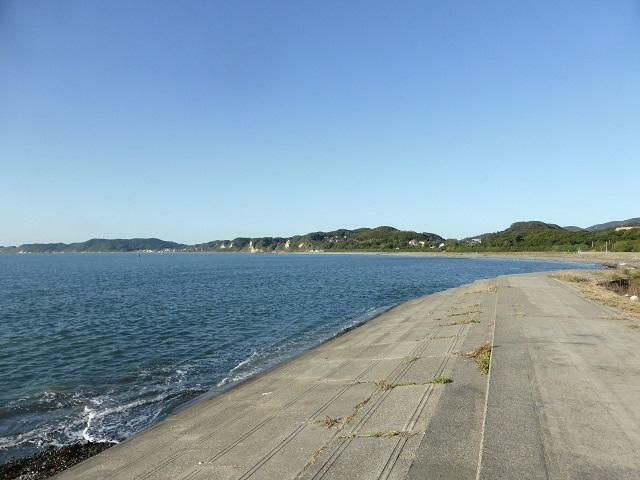 穏やかで海水浴場に向いている富津の海