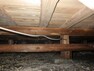 構造・工法・仕様 中古住宅の3大リスクである、雨漏り、主要部分の欠陥や腐食、給排水管の漏水や故障を2年間保証します。その前提で床下まで確認の上でリフォームし、シロアリの被害調査と防除工事も行います。