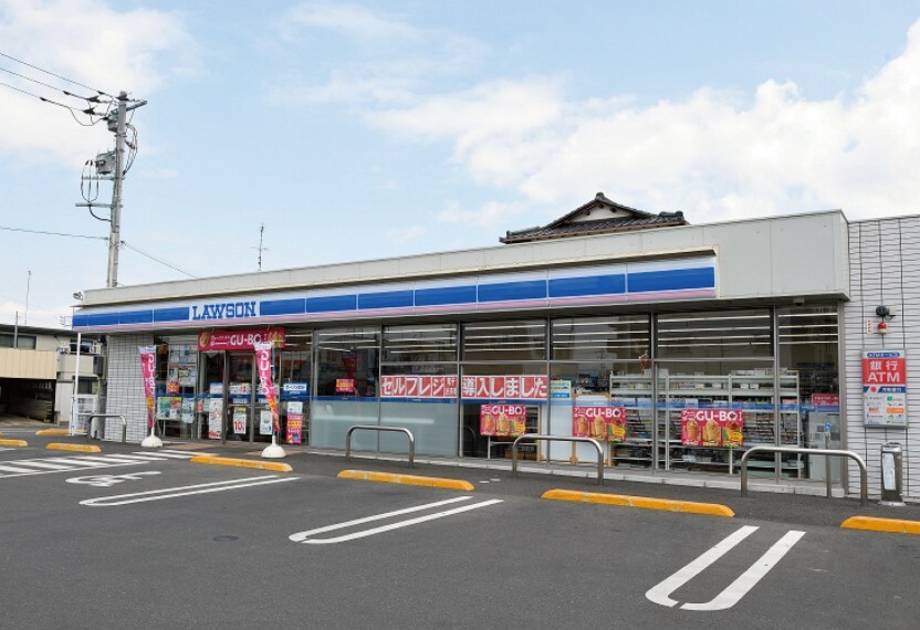 コンビニ 現地から760m～810m。　ローソンひたちなかはしかべ1丁目店　コンビニの『ローソンひたちなかはしかべ1丁目店』は車で3分です。24時間営業。※2020年4月撮影