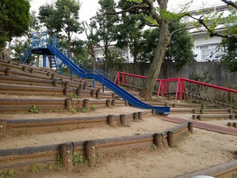 公園 【公園】新宿区立北新宿公園まで233m
