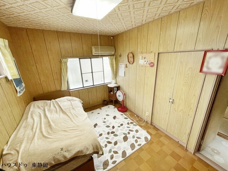 寝室 全居室収納があるため、居住空間を存分に使用できます。
