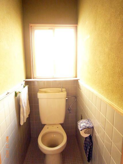 トイレ 室内（2021年11月）撮影
