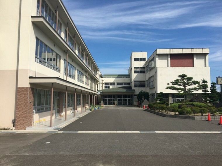 小学校 福島市立野田小学校まで約2000m（徒歩25分）です。  （2021年6月撮影）