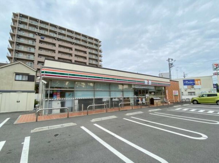コンビニ セブンイレブン　堺山本町5丁店