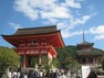 清水寺 多くの観光客で賑わう世界遺産。紅葉のライトアップも楽しめます。