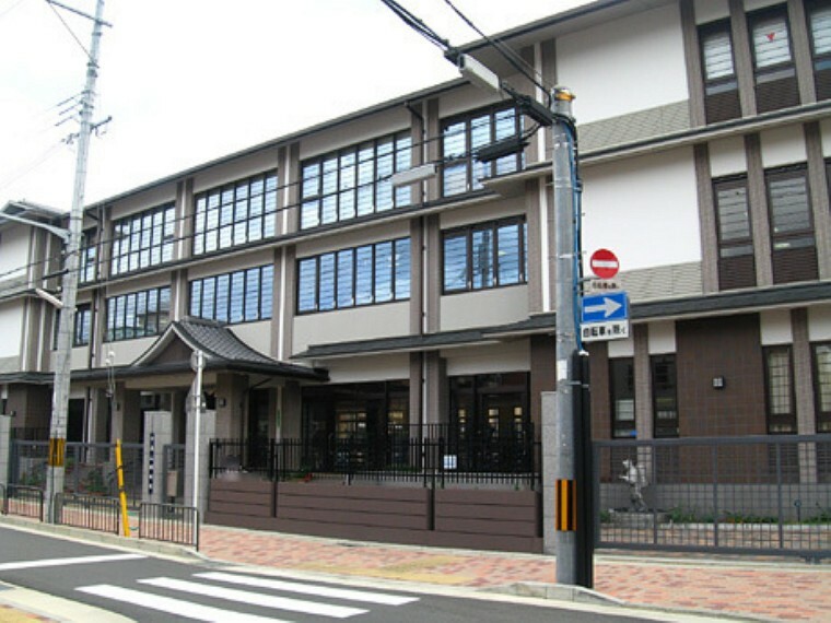 中学校 京都市立開睛中学校 2011年に統合して小中一貫校になりました。