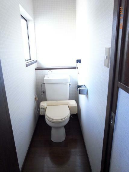 トイレ 2階トイレ 室内（2021年11月）撮影