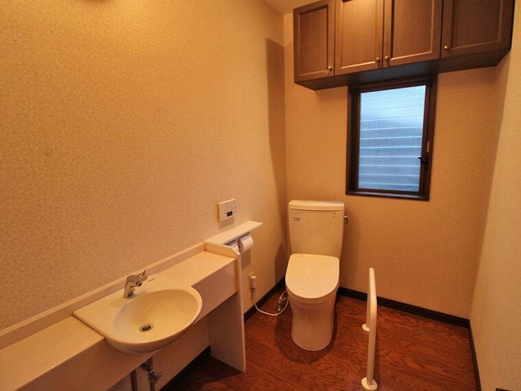 トイレ 洗面キャビネット付きトイレ（1階）